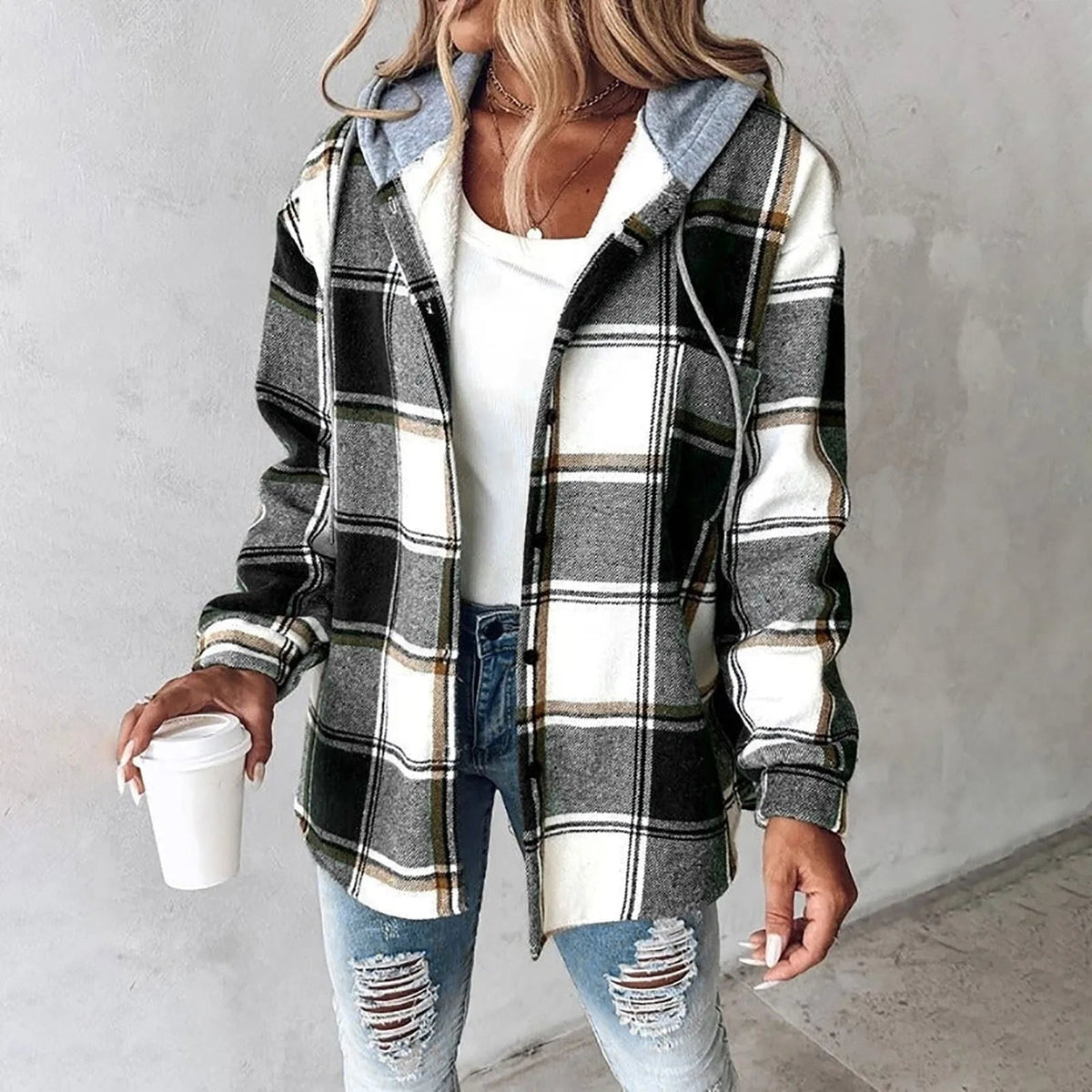 Elizabeth Camisa con capucha